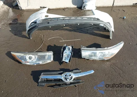 2015 Toyota Highlander Xle V6 z USA, uszkodzony, nr VIN 5TDJKRFH3FS162596